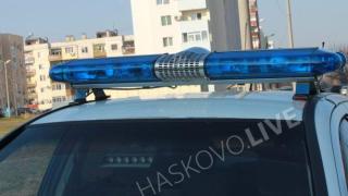 Карък: Фиркан младеж без книжка се натресе в полицейски джип в Хасково