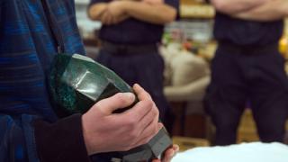 Изумруд за 280 милиона долара бе унищожен при пожар