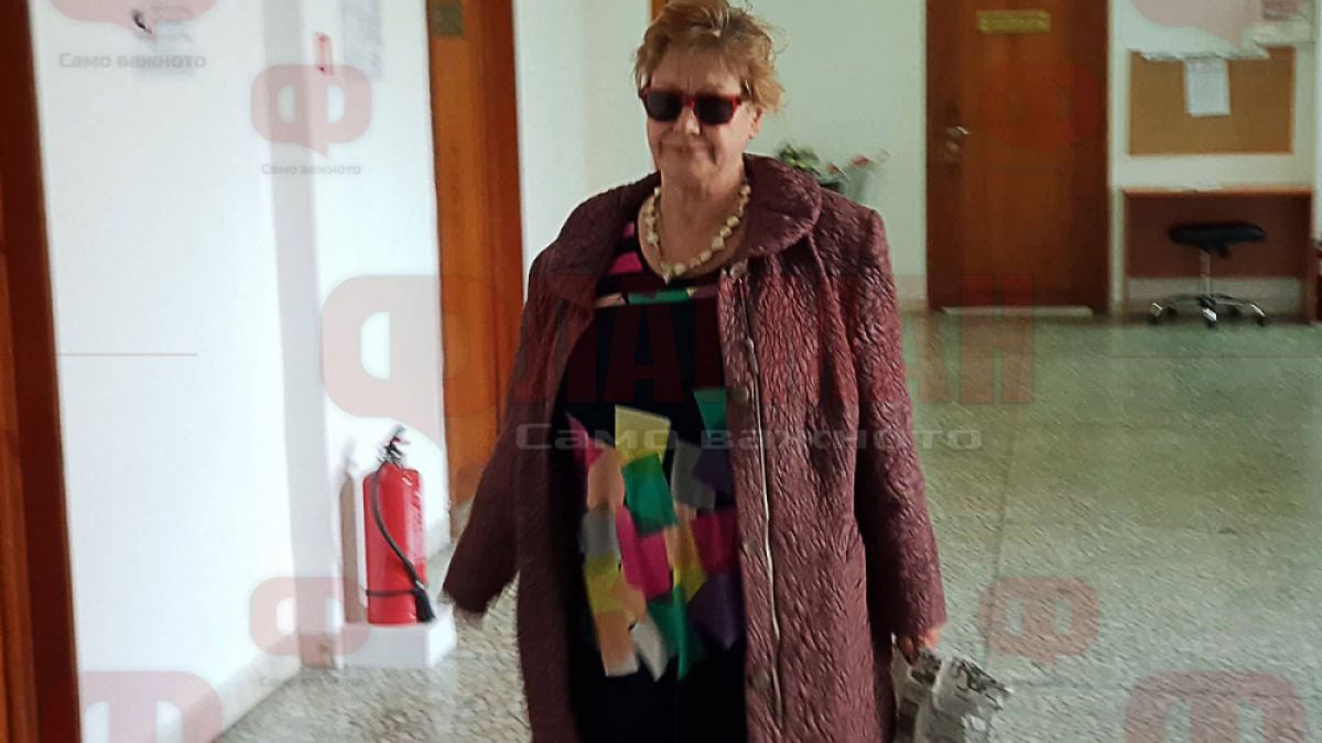 Черната вдовица от Бургас разплака съда с историята за мъжа си, намерен в контейнер