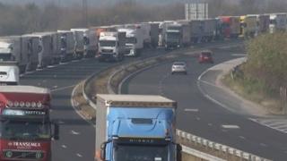 Кошмар! 30-километрова опашка на границата с Турция