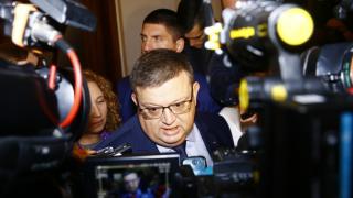 Цацаров: Ще помогна КПКОНПИ да получи мястото, отредено й от закона СНИМКИ