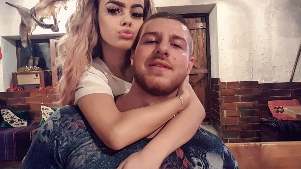 Гаджето на Сузанита й би шута и скочи в леглото на плеймейтката... СНИМКА 