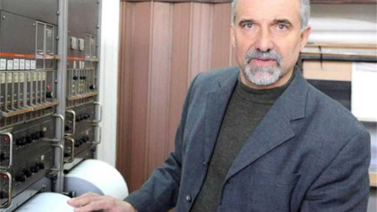 Проф. Емил Ботев обясни ще има ли нов ад в Албания и ще се усети ли в България