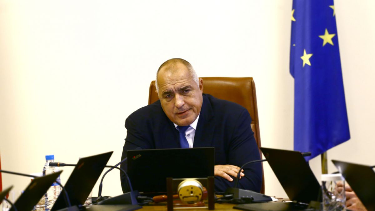 До часове Борисов ще "отреже" още една глава