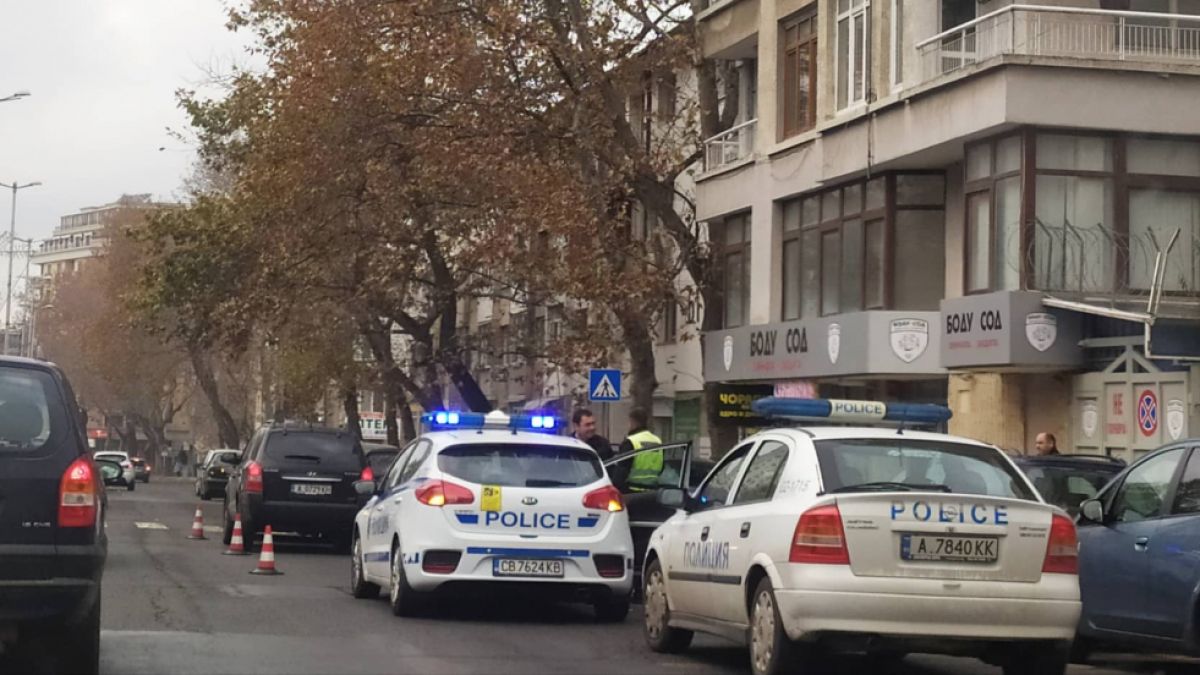 Кошмар в Бургас: Бременна се хвърли да спасява пешеходец, но после...