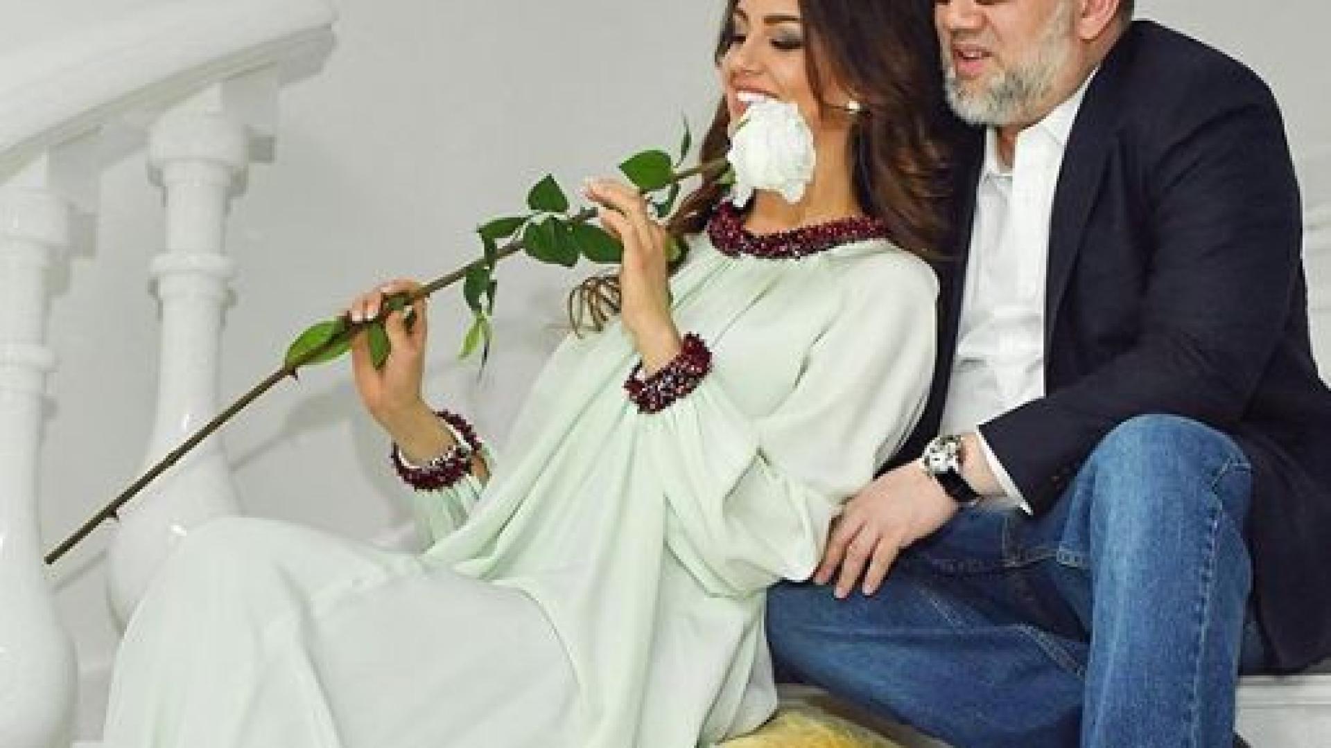 "Мис Москва" се стопи покрай грозната раздяла с бившия крал на Малайзия СНИМКИ 