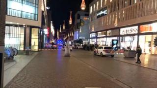 Подивял мъж с нож вилня в Хага, има пострадали ВИДЕО 