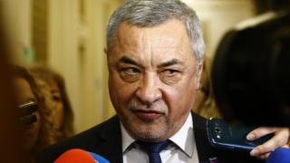 Валери Симеонов оттегли предложението си за ВЕЦ-овете