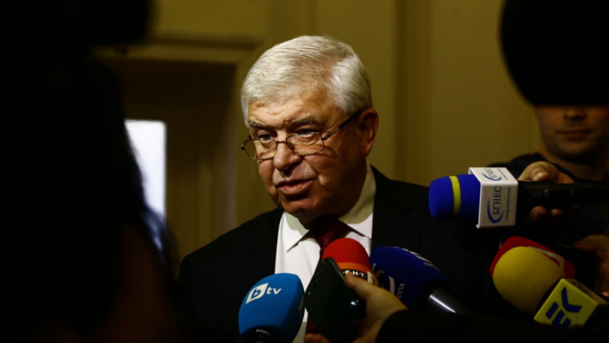 Ананиев разобличи твърдение на Радев за бюджета ДОКУМЕНТ