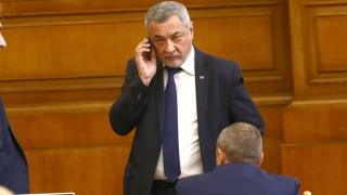 Българи зад граница с мощна подкрепа за Валери Симеонов и патриотичната коалиция: Когато и да се обърнем към него – действа!