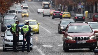 Полицейска гонка в Сливенско, катаджии с ключово решение ВИДЕО