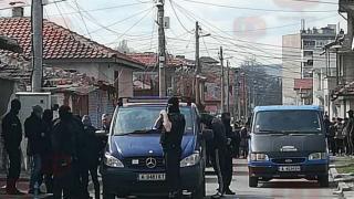 Две мутри арестувани в бургаския кв."Комлука"