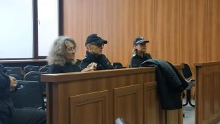 Жената, убила мъжа си в Труд: Биеше ме за добър ден, спеше с любовницата си у дома