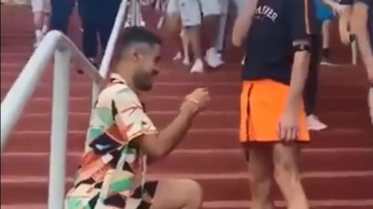 Двама гейове си предложиха брак едновременно и умилиха мрежата ВИДЕО