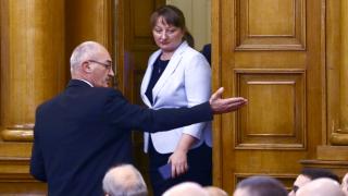 Българи в болнични, а работят в Гърция