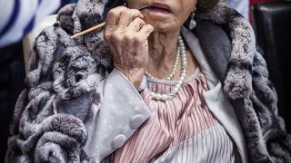 Уникална СНИМКА и невероятна история за Стоянка Мутафова от известен фотограф