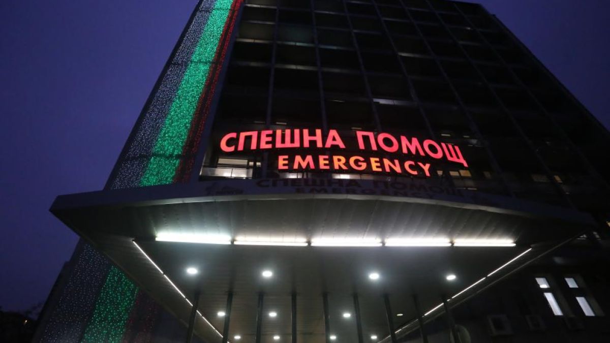 Страшен мор в София: "Пирогов" се пръска по шевовете 