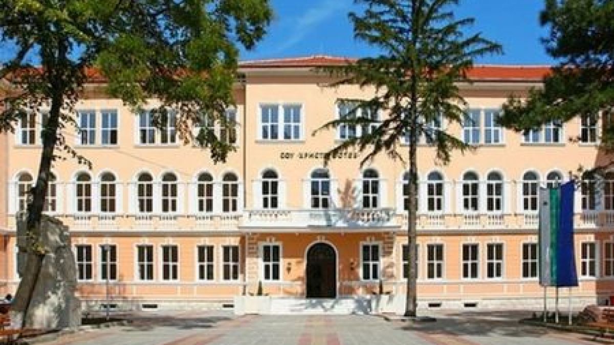 Огромна трагедия! Дете почина във врачанско училище