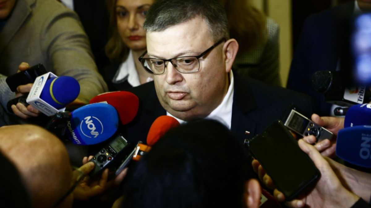 Цацаров подава оставка още днес  и обяви кога Гешев ще встъпи в длъжност главен прокурор 