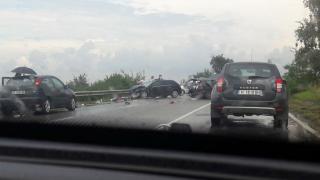 Първо ВИДЕО от адската катастрофа с четирима ранени в отсечката на смъртта Русе-Бяла