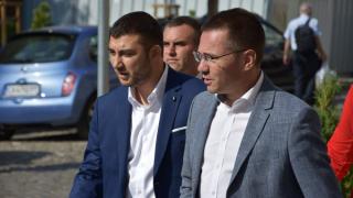 Пълен шок! Хванаха Джамбазки да шофира пиян