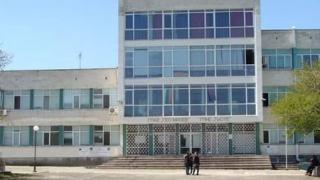 Паника в Бургас, евакуират ученици от елитна гимназия