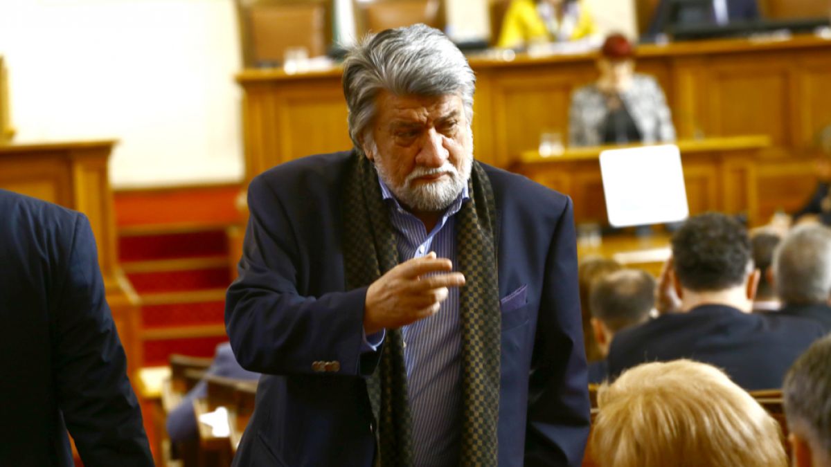 Вежди Рашидов: Премиерът Борисов ходи върху жарава, искаме ли Илия Павлов да се върне?