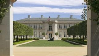 Синът на Мърдок брои $150 милиона за луксозна придобивка СНИМКИ