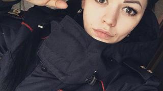 Секси полицайката Диана се напи и направи неописуемо шоу СНИМКИ 18+