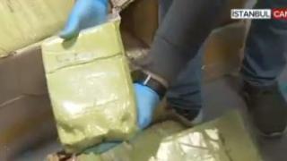 Пратка рекордьор с дрога спипаха на летището в Истанбул ВИДЕО