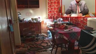 Трагедията на вдовицата Румяна събра целия ѝ живот в кашони СНИМКИ