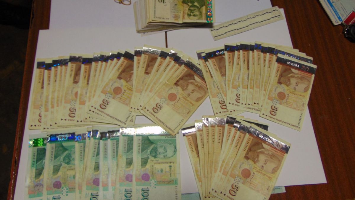 Ексклузивно в БЛИЦ: Ето кои са пишлигарите, обрали казино в Карлово