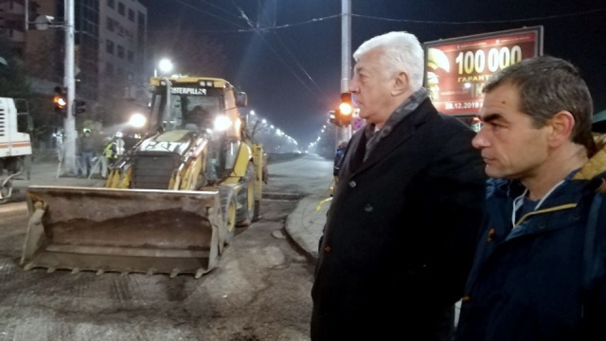 В Пловдив гонят рекорди: Кметът видя как за една нощ... ВИДЕО
