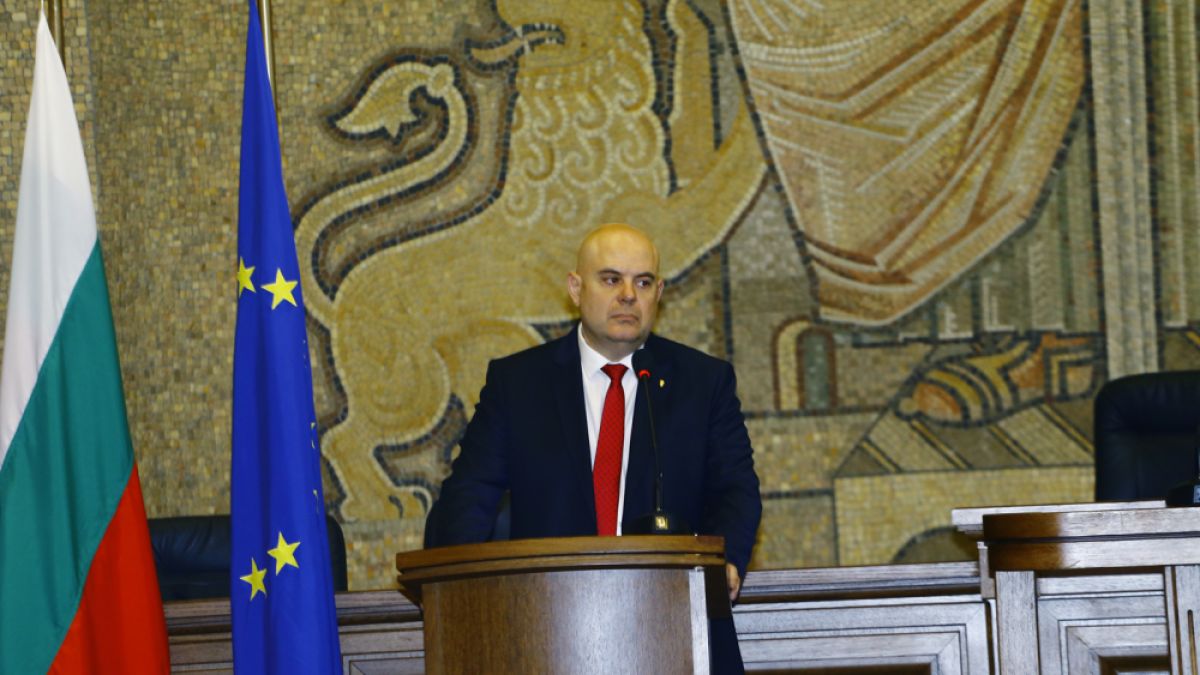 Разбра се кой става говорител на Иван Гешев СНИМКА