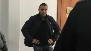 Грозно в съда! Единият от братята борци от Слънчев бряг се нахвърли върху жена СНИМКИ