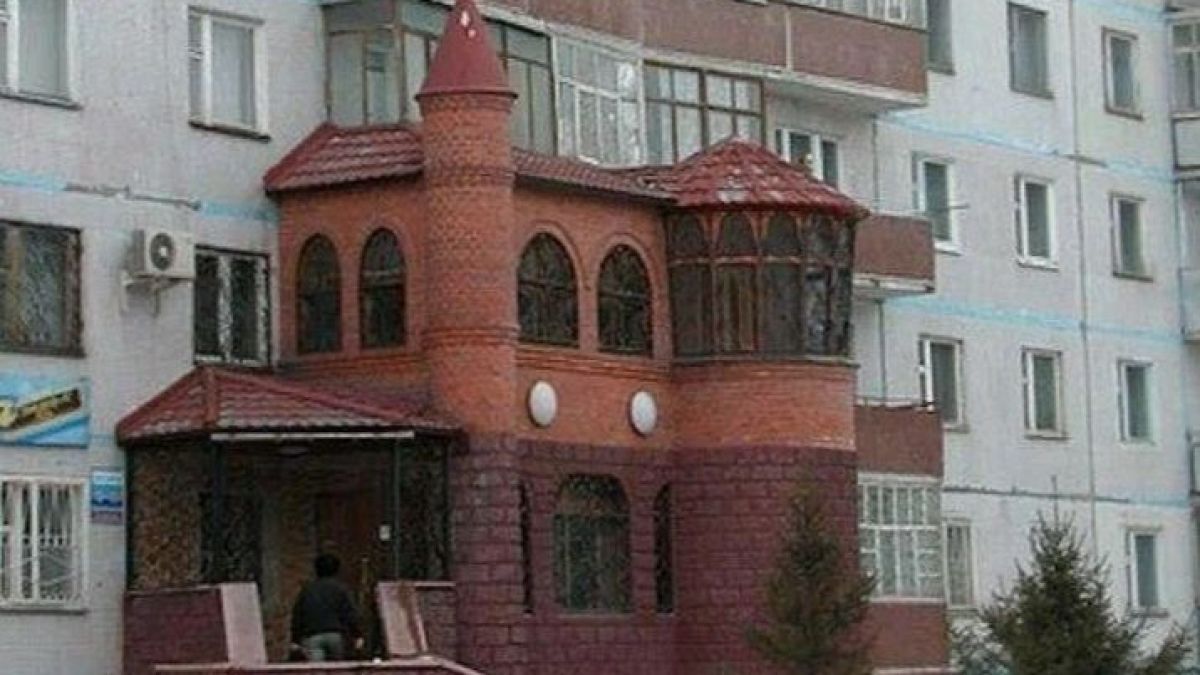 Най-изумителните и забавни балкони, които можете да си представите СНИМКИ