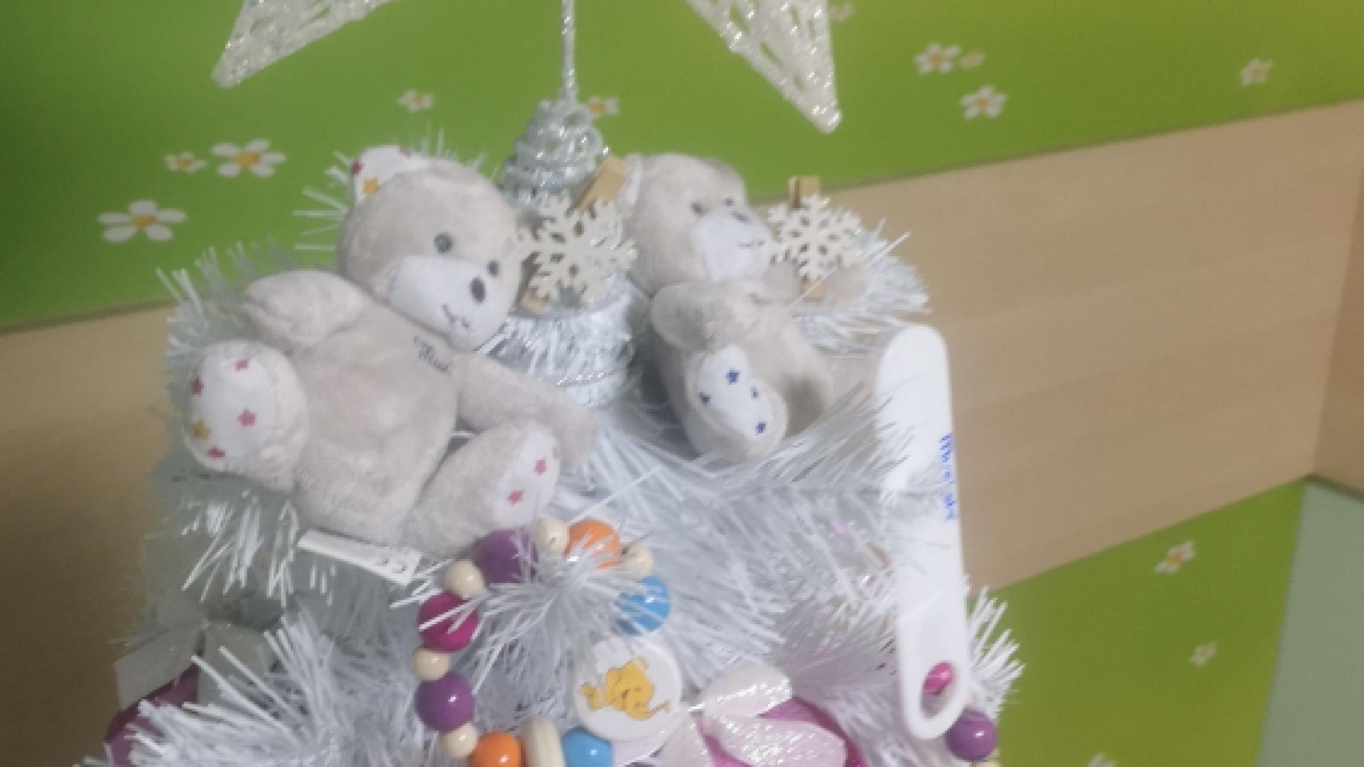 Оригинална „бебешка“ елха радва майките в болница „Софиямед“