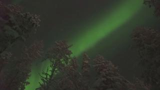 Невероятно зрелище в небето над Лапландия ВИДЕО