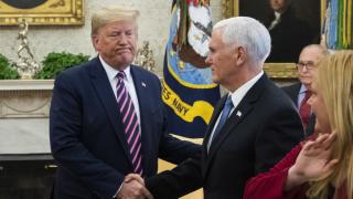 42% от американците искат оттеглянето на Тръмп като президент