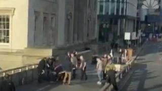 Падна тайна: Кой е мъжът, използвал рог от кит, за да обезвреди екстремист на "Лондон бридж" СНИМКИ