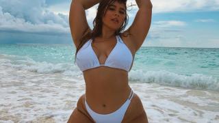 Светът полудя по американка с пищно дупе СНИМКИ 18+ 