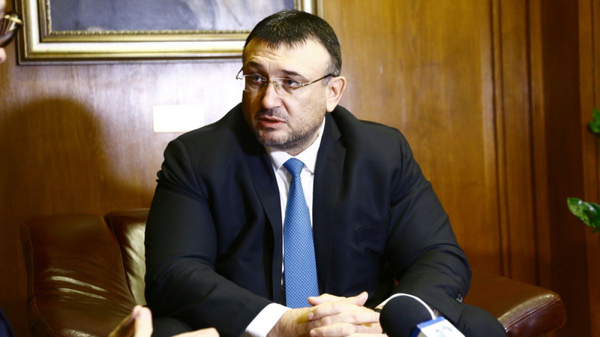 МВР шефът Маринов ексклузивно пред БЛИЦ TV за ужаса на бул. "България", бандата на Темерута и новите престъпници!