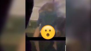 Двойка прави бесен секс в клуб пред очите на всички навръх Бъдни вечер ВИДЕО 18+