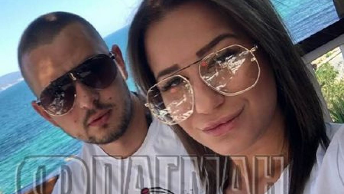 Мартин от Бургас подлуди пътниците в самолета до Лондон, а възлюбената му... ВИДЕО