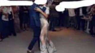 Хейтъри разкъсаха булка заради прозрачната ѝ рокля СНИМКИ 