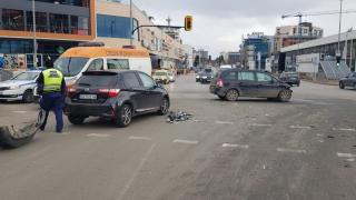 Софиянци се завърнаха и изпотрепаха в зрелищни катастрофи СНИМКИ