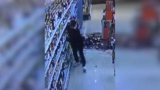 Бежанец разби стотици бутилки с алкохол в магазин в Германия ВИДЕО