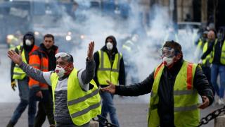 "Жълтите жилетки" на последен за годината протест в Париж