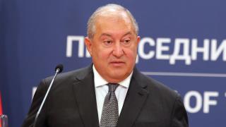 Оперираха президента на Армения