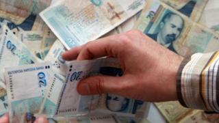 Ето по колко пари взеха партиите от четвъртия транш за 2019 г.